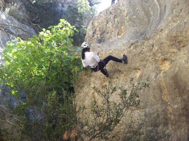  Rappel and climbing 